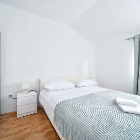 בית הארחה Apartman Novokmet-crno זאדאר